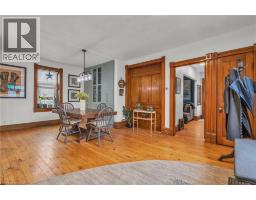 158 HOPE Street E - 6