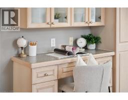 555 SANDBANKS Crescent - 11