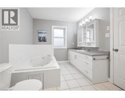 555 SANDBANKS Crescent - 22