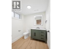 555 SANDBANKS Crescent - 37