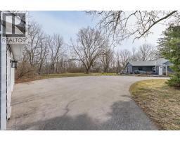 1 HUGHSON Street - 32