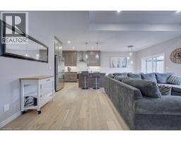 15 MATHESON Crescent - 12