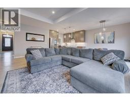 15 MATHESON Crescent - 14