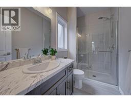 15 MATHESON Crescent - 27