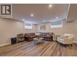 15 MATHESON Crescent - 32