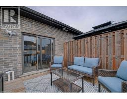 15 MATHESON Crescent - 48