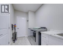 15 MATHESON Crescent - 8