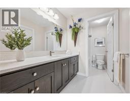 29 ENGLISH Crescent - 22