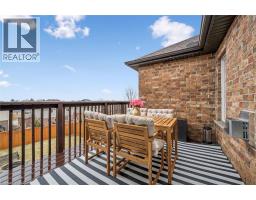 29 ENGLISH Crescent - 36