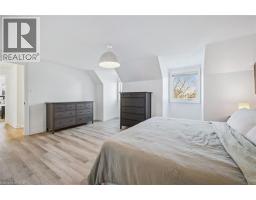 37 ENFIELD Drive - 25