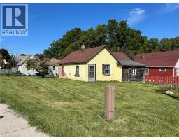 270 QUEEN Street S - 3