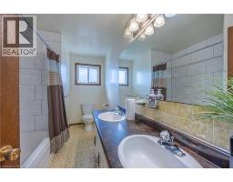 4056 JOHN Street - 11