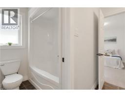 341 ZELLER Drive - 33