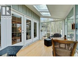 2 HUGHSON Lane - 13