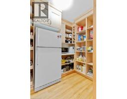 2 HUGHSON Lane - 20