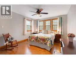 2 HUGHSON Lane - 32
