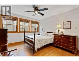 2 HUGHSON Lane - 33