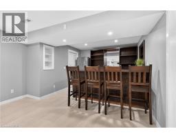 75 PORTER Crescent - 44