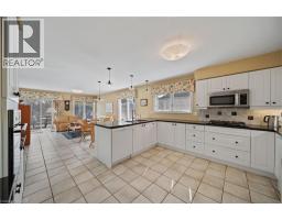 46 SOMERSET Drive - 13