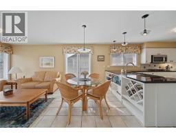 46 SOMERSET Drive - 16