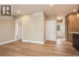 525 COURTLAND Avenue E - 10