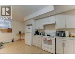 113 WALTER Street - 38