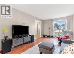 25 UPPER CANADA Drive UnitNo. 23 - 9