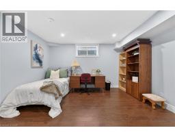 117 WILLOWDALE Crescent - 34