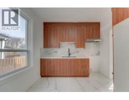 80 LANCASTER Street W - 16