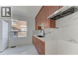 80 LANCASTER Street W - 17