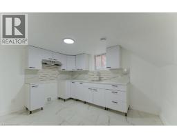 80 LANCASTER Street W - 31