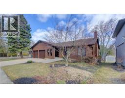 156 CANDLEWOOD Crescent - 2