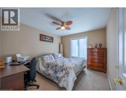 63 UPPER CANADA Drive - 15