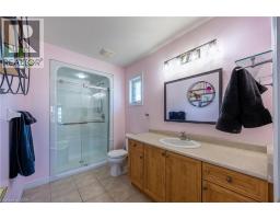 63 UPPER CANADA Drive - 17