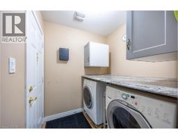 63 UPPER CANADA Drive - 22