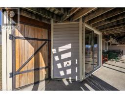 63 UPPER CANADA Drive - 41