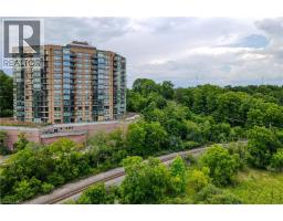 237 W KING Street W UnitNo. 905 - 3