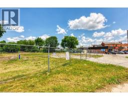 4 TALBOT Street W - 22