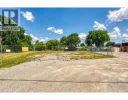 4 TALBOT Street W - 3