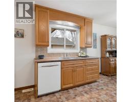 228 KENNETH Avenue - 11