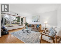 228 KENNETH Avenue - 4