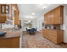 228 KENNETH Avenue - 7