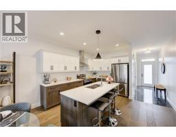 269 PITTOCK PARK Road UnitNo. 17 - 11