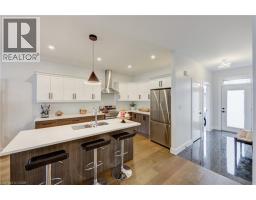 269 PITTOCK PARK Road UnitNo. 17 - 8