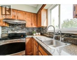 633 GRANGE Crescent - 12