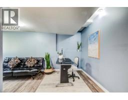 633 GRANGE Crescent - 33