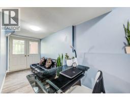 633 GRANGE Crescent - 34