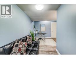 633 GRANGE Crescent - 35