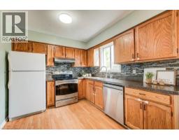 633 GRANGE Crescent - 9