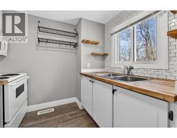 102 RICHARDSON Drive UnitNo. 29 - 16